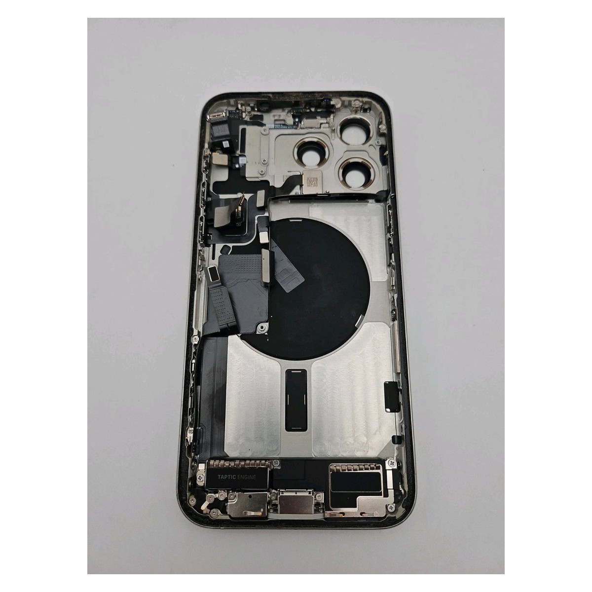 Carcasa trasera con piezas pequeñas preinstaladas para iPhone 15 Pro Max, plateado — imagen 2